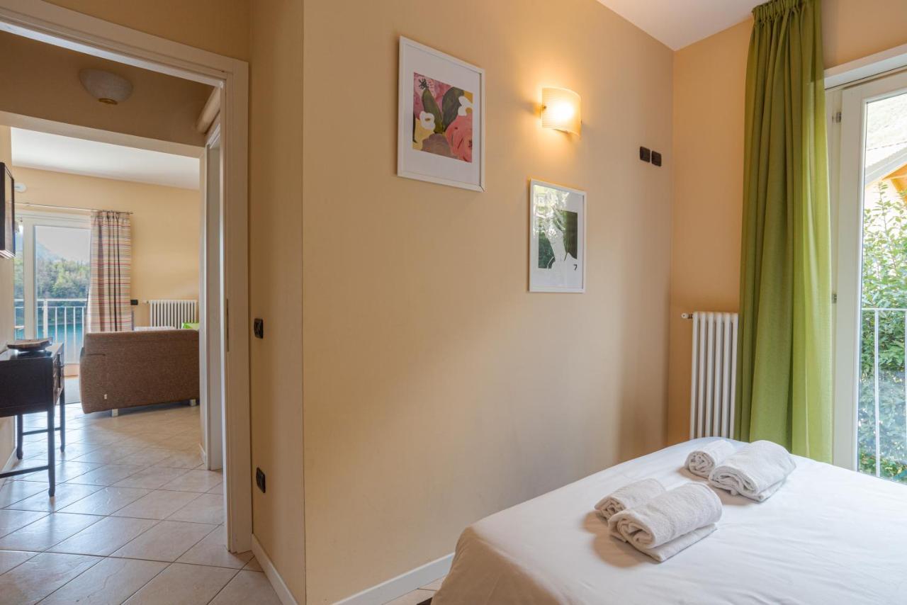 Lake Como Apartment With Balcony And Private Parking Ossuccio Exterior photo